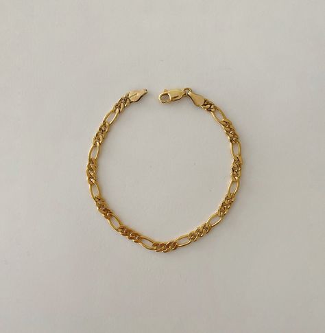 Man Gold Bracelet Design, Gold Band Wedding Ring, Bezel Set Necklace, Gold Bracelet Simple, Jewellery Photography Inspiration, Mens Diamond Bracelet, Mens Chain Bracelet, Hand Chain Bracelet, Antique Bridal Jewelry