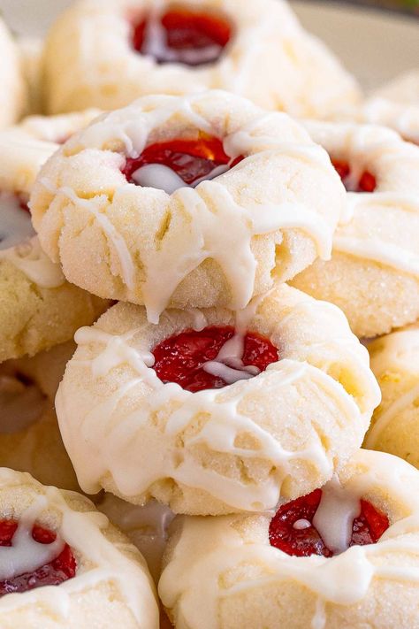 Raspberry Lemon Thumbprint Cookies, Lemon Raspberry Thumbprint Cookies, Raspberry Cheesecake Thumbprint Cookies, Lemon Raspberry Cookies Recipe, Spring Cookie Recipes, Thumbprint Cookies Recipes, Raspberry Jam Cookies, Raspberry Lemon Cookies, Spritzer Cookies