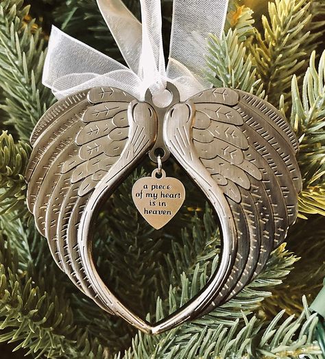 Memorial Christmas Gift, Ali D'angelo, Angel Wing Ornaments, Diy Wings, Elegant Christmas Trees, Angel Decor, Christmas Pendant, Bell Ornaments, Red Gift