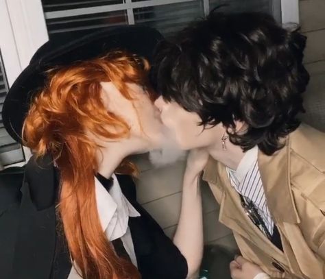 Chuya Cosplay, Soukoku Cosplay, Princess Paper Dolls Printable, Couples Cosplay, People Kissing, Cute Tiny Tattoos, Silly Dogs, Dazai Osamu, Bongou Stray Dogs