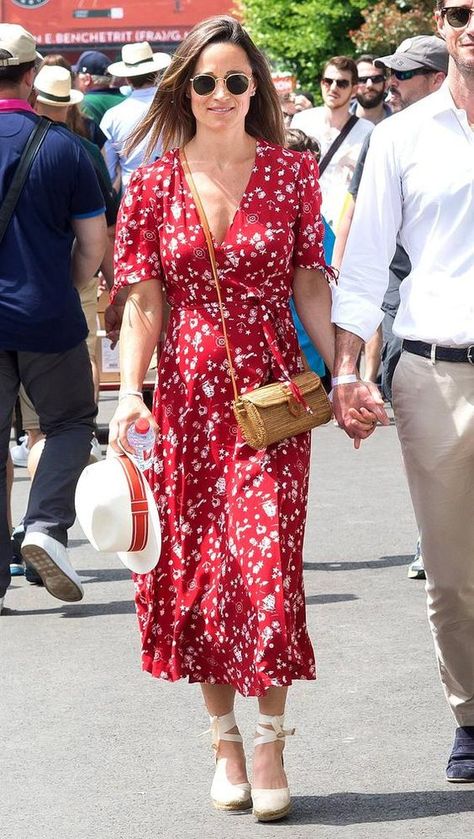 Wrap Dress Outfit, White Fedora, Polka Dot Summer Dresses, Ladylike Dress, Red Wrap Dress, Designer Summer Dresses, Moda Curvy, Red Summer Dresses, Celebrity Style Inspiration