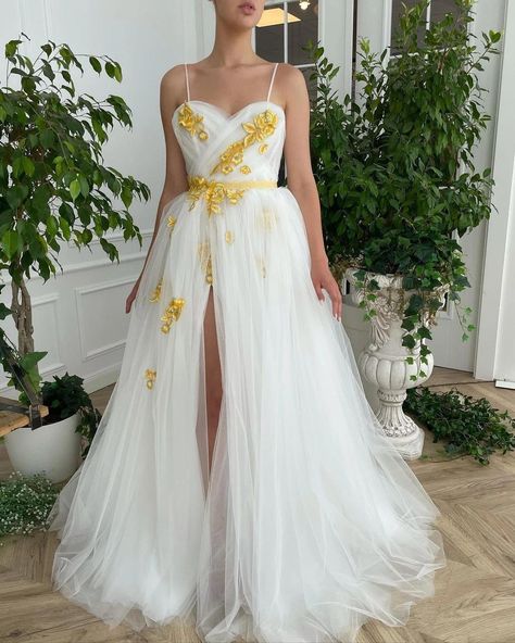 Prom Dress White, Lace Long Prom Dress, Teuta Matoshi, Special Occasion Gowns, Floral Prom Dresses, White Evening Dress, Floor Length Prom Dresses, Ribbon Belt, Yellow Ribbon