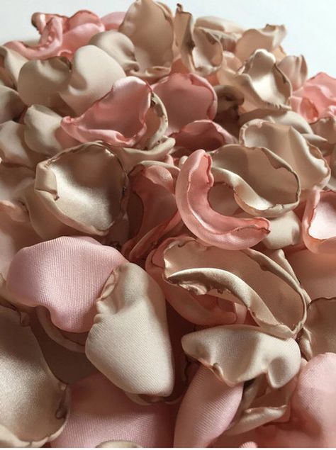 Rose Petals Table Decor, Table Decor Centerpieces, Wedding Aisle Decor, Flower Girl Petals, Decor Centerpieces, Champagne Flowers, Wedding Aisle Decorations, Aisle Decor, Wedding Aisle