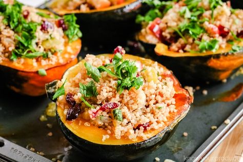 Stuffed Acorn Squash with Quinoa Cranberry Stuffing - vegan, nut free, and a gluten-free main course. Quinoa Cranberry, Stuffing Vegan, Cranberry Stuffing, Vegan Xmas, Stuffed Vegetables, Meatless Dishes, Vegetable Tart, Stuffed Acorn Squash, Christmas Eats