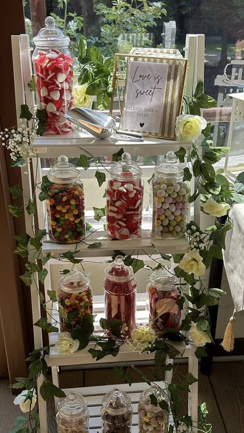 Lolly Bar Wedding, Lolly Station, Candy Station, Sweet Table, Wedding Bar, Senior Year, Candy Bar, First Birthdays, Wedding Reception