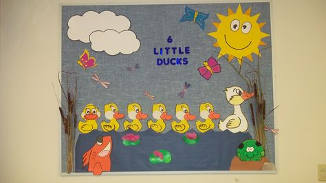 6 Little Ducks Bulletin Board Quack Quack Welcome Back Bulletin Board, Duck Bulletin Board, Classroom Duck Theme, Duck Classroom Decor, Duckling Bulletin Board, Daycare Bulletin Boards, Bullentin Boards, Spring Bulletin, Toddler Art Projects