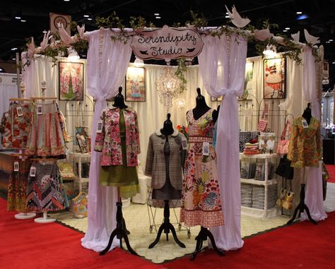 Craft Tent Display Ideas, Vendor Booth Display Ideas Clothing, Boutique Display Ideas, Clothing Booth Display, Booth Display Ideas, Vendor Ideas, Vendor Booth Display, Craft Fair Booth Display, Craft Show Booths