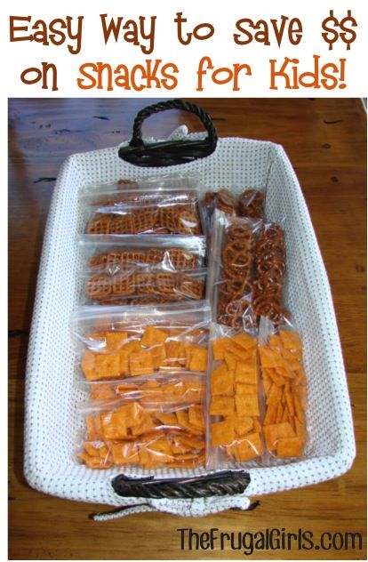 Easy Way to Save Money on Snacks for the Kids!  {perfect for school lunches, trips around town, and long road trips!} Chex Mix Crock Pot, Snacks Road Trip, Cheap Snack, School Snacks For Kids, Chex Mix Recipes, Frugal Girls, Way To Save Money, Road Trip Snacks, Snacks For Kids