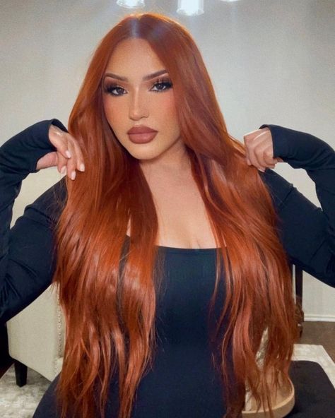 Makeup For Copper Hair, Orange Copper Hair, Long Copper Hair, Red Copper Hair, Bright Copper Hair, Copper Ginger, Cooper Hair, Hair For Beginners, Color Block Hair