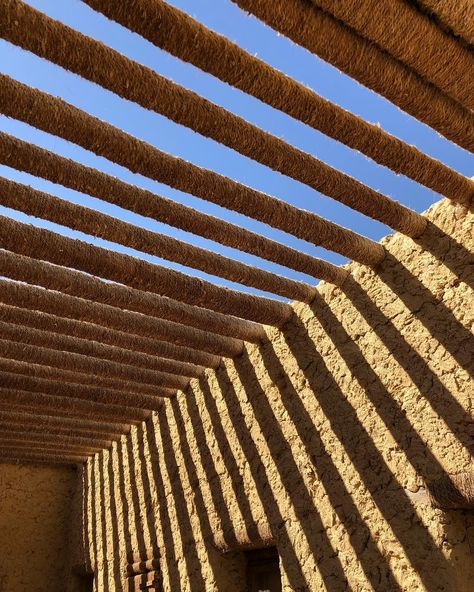 Alberto Meda on Instagram: “Architecture of Bedouins in Siwa Oasis. #localsmartarchitecture” Siwa Oasis Architecture, Bedouin Architecture, Siwa Architecture, Arch Pic, Arab Aesthetic, Siwa Oasis, Solar Windows, Window Shutter, Eco Lodge