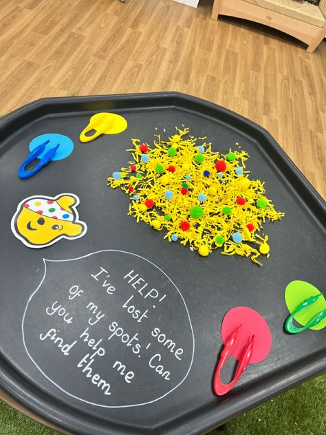 Pudsey Tuff Tray Ideas, Children In Need Preschool Activities, Pudsey Bear Tuff Tray, Children In Need Eyfs Activities, Home Corner Activities, Tuff Tray Ideas For Under 2s, Children In Need Tuff Tray, Pudsey Bear Activities, Nursery Activity Ideas 2-3