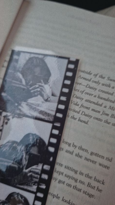 Bookmark boyfriend aesthetic reading love nobel diasy jones and the six Bookmark For Boyfriend, The Outsiders