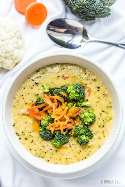 Creamy and thick soup while being totally healthy and extremely low in carb; introducing the low-carb broccoli cheese soup version for your specific diet. Low Carb Broccoli Cheese Soup, Low Carb Broccoli, Broccoli Cheese Soup Recipe, Thick Soup, Kung Pao Chicken Recipe, Cheese Soup Recipe, Broccoli Cheese Soup Recipes, Cheese Soup Recipes, Broccoli Soup