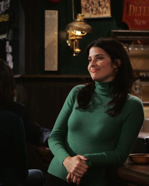 Himym Icon, Ted And Robin, Robin Outfit, Barney And Robin, How Met Your Mother, Robin Scherbatsky, Ted Mosby, Couple Icon, Cobie Smulders