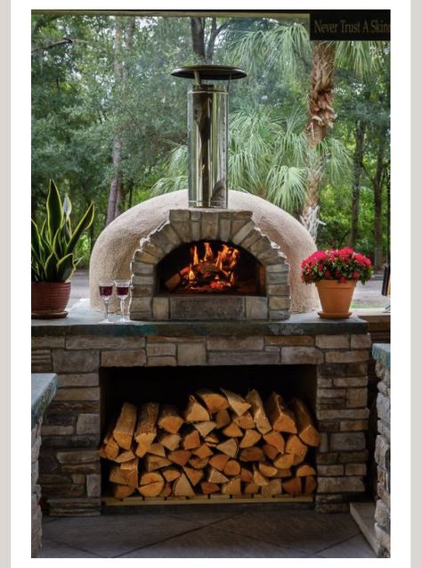 Rustic Pizza Oven, Outdoor Wood Fired Pizza Oven, Pizza Oven Patio, Brick Pizza Oven Outdoor, Pizza Oven Outdoor Diy, Backyard Pizza Oven, Stone Pizza Oven, Pizza Oven Outdoor Kitchen, Four A Pizza