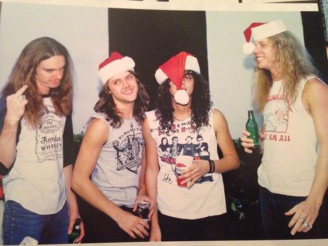 merry christmas 🎄!! #metallica #jameshetfield #cliffburton #larsulrich #kirkhammett #christmaseve2016 Metallica Christmas, Jaymz Hetfield, Metallica Baby, Metallica Funny, Kirk Metallica, Jason Newsted, Robert Trujillo, Cliff Burton, Ride The Lightning