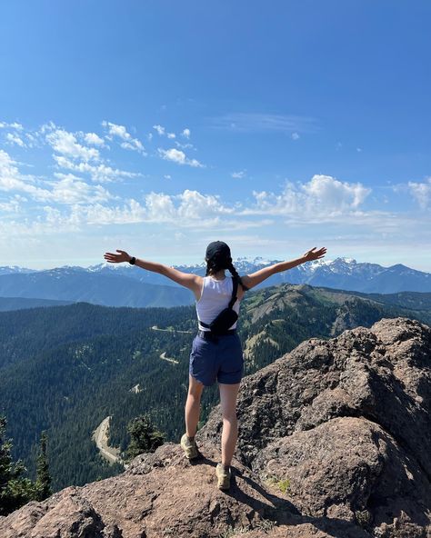 View from hiking the Olympic National Park in Washington Olympic National Park Aesthetic, National Park Picture Ideas, Earth Journal, Girly Vibes, Girly Pop, Travel Water Bottle, Big Rock, National Park Photos, Park Pictures