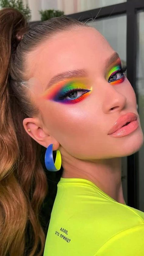 Carnaval Make-up, Rainbow Eye Makeup, Festival Make Up, Drag Make-up, Neon Makeup, Bright Makeup, Pride Makeup, Rainbow Makeup, Cool Makeup Looks