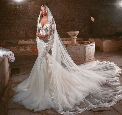 Wedding Fishtail Dress, Long Wedding Train And Veil, Long Train Wedding Dress Cathedral Veils, Fairytale Dress Wedding, Blonde Lingerie, Glitzy Wedding, Italy Wedding Dress, Wedding Dress Traditional, Extravagant Wedding Dresses