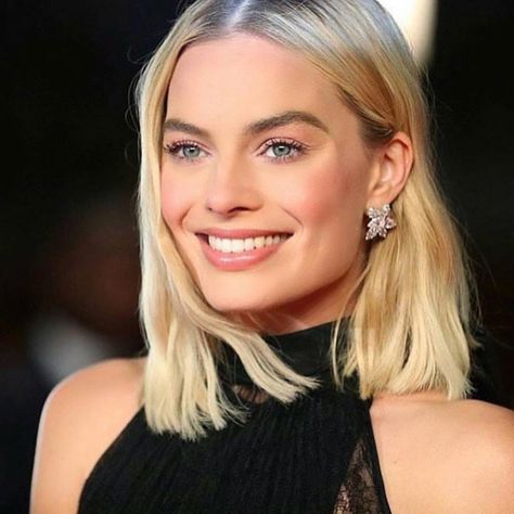 BAFTA BEAUTY Margot Robbie, Best Actress Nominee wearing EX1 Invisiwear in shade 4.0 and our all new soon to launch Delete Fluide in shade… Nano Eyebrows, Margot Robbie Hair, Wedding Hairstyles And Makeup, Short Blonde, Bride Makeup, Short Blonde Hair, Hair Envy, Wedding Hair And Makeup, Margot Robbie