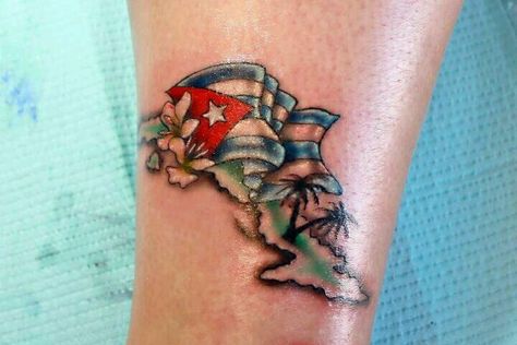 Tatuaje <3 Cuban Tattoos Ideas, Cuba Tattoo Ideas Design, Cuban Tattoos For Women, Cuban Flag Tattoos, Cuba Tattoo Ideas, Cuban Tattoos, Cuba Tattoo, Map Of Cuba, Cuban Heritage