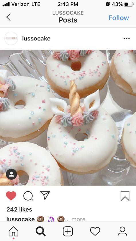 Unicorn Donuts Ideas, Unicorn Doughnut, Donut Decorating Ideas, Birthday Donuts, Pastel Candy, Mini Donuts, Cake Donuts, Donut Recipes, Sweet Table