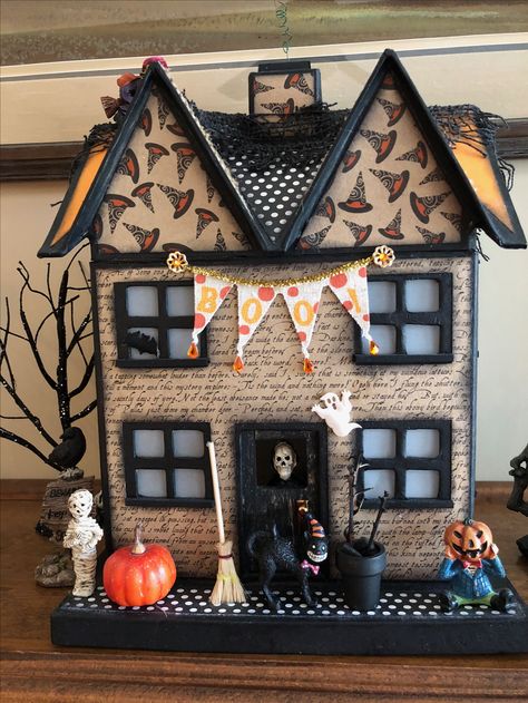 Mini Halloween House Diy, Halloween Mini Haunted Houses, Haunted House Birdhouse Ideas, House Teeth Halloween, Birdhouse Haunted House, Paper Mache Haunted House, Diy Haunted House Cardboard, Haunted House Wood Cutout, Mini Halloween House