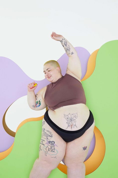 THINX Plus Size Launch Campaign on Behance Buzz Cut Women, Life Drawing Pose, Plus Size Posing, Color Flow, Launch Campaign, Plus Size Yoga, Human Poses Reference, Human Poses, Character Poses