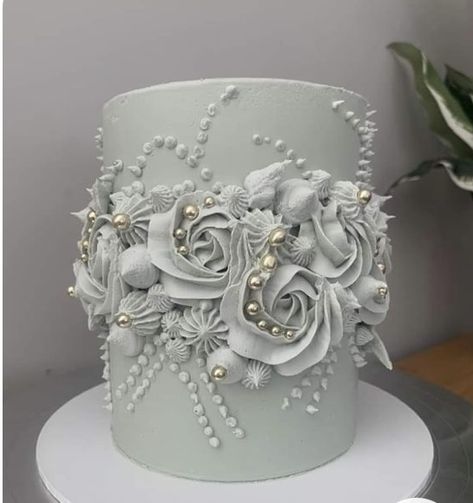 Wedding Cake Simple Buttercream, Impressive Cakes, Bolo Vintage, Birthday Cake For Mom, Elegant Birthday Cakes, Cake Artist, 3d Cakes, Cake Decorating Frosting, Cakes For Women