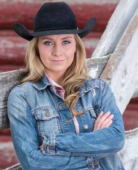 Heartland Pictures, Amy Heartland, Heart Land, Amy Fleming, Heartland Cbc, Heartland Amy, Heartland Ranch, Cowgirl Pictures, Alisha Newton