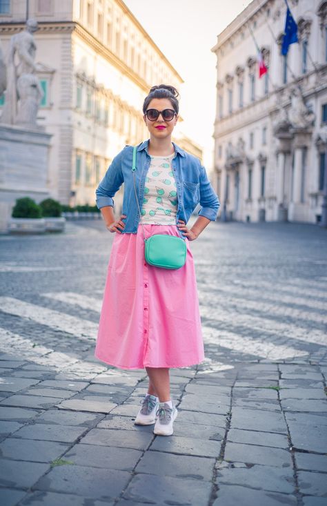 An ode to gelato - Rome outfit: midi skirt, pink skirt, ice-cream t-shirt, denim shirt, nike sneakers, minty bag, traveler outfit Gelato Rome, Blue Tshirt Outfit, Traveler Outfit, Clothing Capsule, Japan Clothing, Rome Outfits, Hot Pink Skirt, Modest Clothes, Moms Fashion