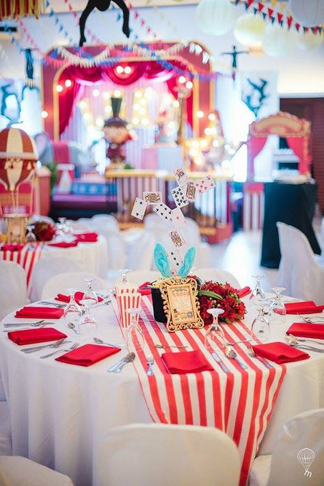 Vintage Circus Table Decorations, Circus Theme Party Table Decor, Carnival Party Table Decor, Circus Party Table Decor, Circus Table Decor, Circus Table Decorations, Carnival Table Decorations, Circus Centerpieces Ideas, Circus Theme Party Adults