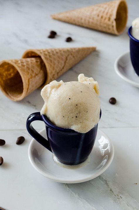 Coffee Frozen Kefir (or Coffee Frozen Yogurt) | cooking ala mel Coffee Frozen Yogurt, Healthy Coffee Drinks Recipes, Kefir Ice Cream, Healthy Coffee Recipes, Healthy Coffee Drinks, Dairy Free Chocolate Chip Cookies, Probiotic Food, Chia Puddings, Coffee Recipe Healthy