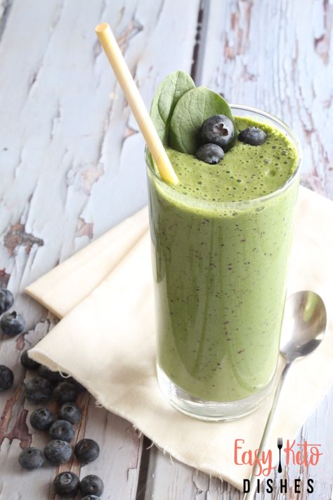 Berry Spinach Smoothie Berry Spinach Smoothie, Milk Smoothie Recipes, Almond Milk Smoothie Recipes, Ketogenic Breakfast, Keto Breakfast Smoothie, Blackberry Smoothie, Desayuno Keto, Keto Smoothie, Keto Smoothie Recipes