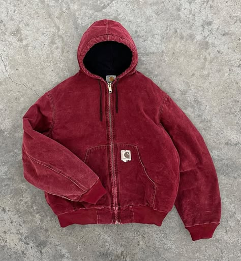 Carhartt Zip Up Hoodie Outfit, Red Zip Up Outfit, Carhartt Hoodie Outfit, Dark Clothes Aesthetic, Wool Jacket Outfit, Red Carhartt Jacket, Red Hoodie Outfit, Jacket Ideas, Carhartt Jacket