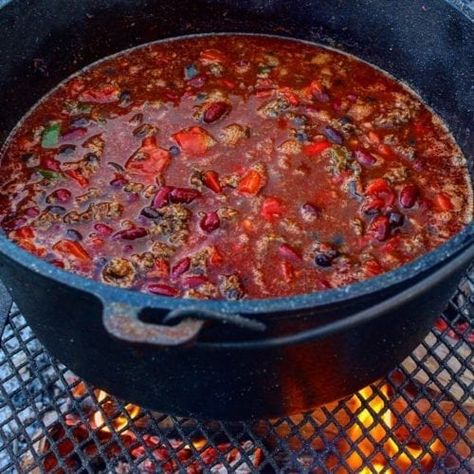 Fall Festive Chili - Over The Fire Cooking Campfire Chili, How To Cook Chili, Cooking Over Fire, Open Fire Cooking, Ground Italian Sausage, Campfire Food, Turkey Chili, Family Eating, Campfire Cooking