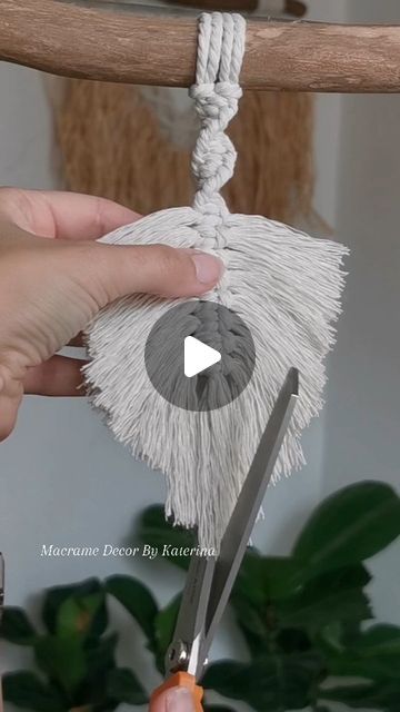 Macrame Decor By Katerina on Instagram: "Macrame tutorial - Another way to make leaf👍 . . . #macrametutorial #macrametutoriales #makrame #makramee #macrametutorials" Feather Tutorial, Boho Crafts, Diy Room Decor Videos, Macrame Decor, Macrame Tutorial, Room Diy, Diy Room Decor, Mind Blown, Macrame