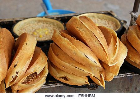 Apam Balik, Types Of Pancakes, Scotch Pancakes, Crispy Pancakes, Drop Scones, Malay Food, Food Business Ideas, Scallion Pancakes, French Crepes