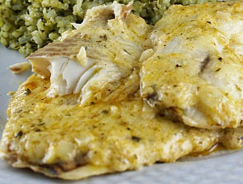 recipes magazine: Fish Mayonnaise in Oven Tilapia Sauce, Tilapia Recipes Healthy, Baked Tilapia Recipes, Baked Tilapia, Hcg Recipes, Tilapia Recipes, Fish Recipe, Lemon Sauce, Baked Fish