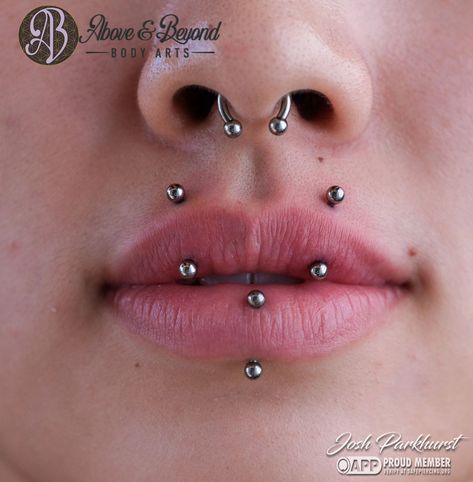 "Angel Fangs" aka Paired Vertical Upper Lip piercings are all the rage these days! We especially love these on Cleo paired with their existing Vertical Labret, all performed by Josh! The symmetry is STUNNING 🙌 Pierced with all @anatometalinc implant-grade titanium to match their all silver-toned look 🩶 We can't wait to see what these looked like downsized! Thanks Cleo! 📷: @50percentsnakes . . . #piercing #piercer #bodypiercer #bodypiercing #lippiercing #verticallabret #angelfangs #angelbit... Middle Of Lip Piercing, Vertical Snakebites, Angel Fangs Piercing, Angel Fangs, Angel Bites Piercing, Angel Bites, Upper Lip Piercing, Vertical Labret Piercing, Vertical Labret