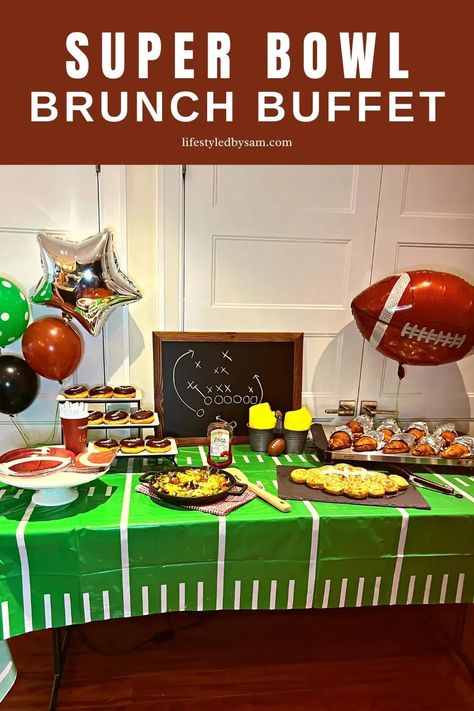 Super Bowl Brunch Buffet! Why Wait Till Dinner When You Can Start The Super Bowl Off With A Win?! Pinterest pin of a super bowl brunch buffet. 10 football brunch party ideas for a winning game day! Ideas range from easy recipes to inexpensive decorations to fun games. Enjoy these ideas for any football party! Super Bowl Breakfast Ideas, Football Brunch Party Ideas, Super Bowl Brunch Ideas, Superbowl Breakfast Ideas, Football Brunch Ideas, Football Brunch, Football Party Desserts, Game Day Ideas, Football Party Food Appetizers