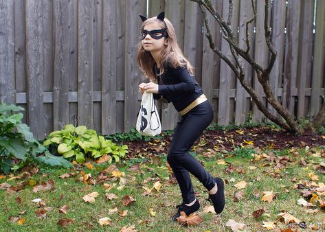 Girls Catwoman Costume, Catwoman Costume Kids, Diy Catwoman Costume, Original Costume Ideas, Sewing Costumes, Catwoman Costume, Catwoman Cosplay, Costume Sewing, Woman Costume