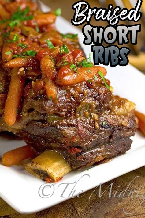 Looking for hearty summer crockpot meals and recipes? Just dump the ingredient of this braised short ribs into your slow cooker and let it cook by itself. Summer meals don't get any easier than this! Who wants to turn on the oven when the weather is hot! Cook all your summer dinners in the slow cooker while you go out and enjoy the sun. Short Rib Stew Slow Cooker, Braised Ribs Slow Cooker, Crockpot Short Ribs Slow Cooker, Braising Ribs Recipe, Beef Ribs Recipe Slow Cooker, Crock Pot Short Ribs, Beef Ribs Slow Cooker, Short Rib Recipes Crockpot, Short Rib Beef Stew