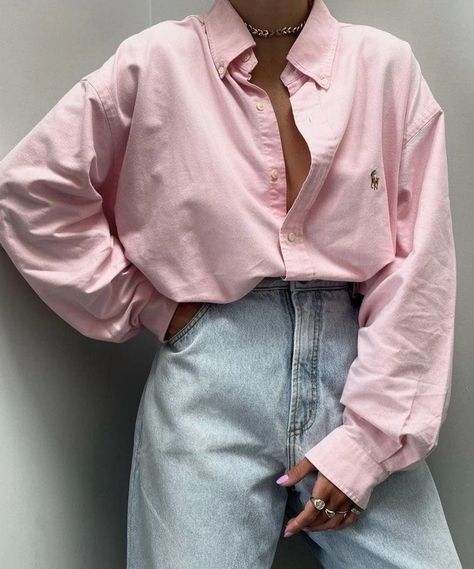 Pink Ralph Lauren Shirt Outfit, Pink Shirt With Black Pants, Pink Shirt Outfit Aesthetic, Pink Polo Outfit, Pink Polo Shirt Outfit Woman, Pink Shirt Aesthetic, Polo Outfits For Women, Outfit Nero, Pink Shirt Outfit