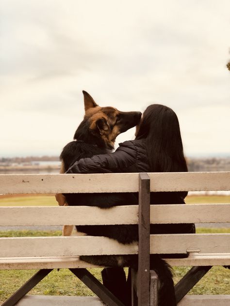 German Shepherd And Owner Photography, Photoshoot With German Shepherd, Dog Photography Poses, Dog Foto, German Shepherd Photos, Malinois Dog, Photos With Dog, Dog Photoshoot, Shepherd Puppies