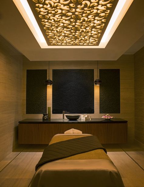 St Regis Saadiyat | Lighting Design: neolight global Cnc Ceiling Design, Saadiyat Island, Massage Room Design, Spa Massage Room, Massage Room Decor, Jali Design, Spa Room Decor, Esthetics Room, Interior Ceiling