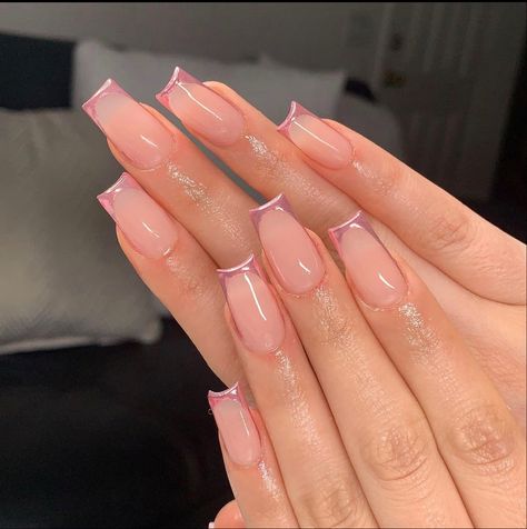 Nails Inspiration Classy Short, Acrylic Nails For Light Skin Color, Wedding Nails Bridesmaid Square, Sunday Fun Day Outfits, Mettalic Nails French, Chromatic French Nails, French Tip Natural Nails With Design, Square Mid Length Nails, Box Tip Nails