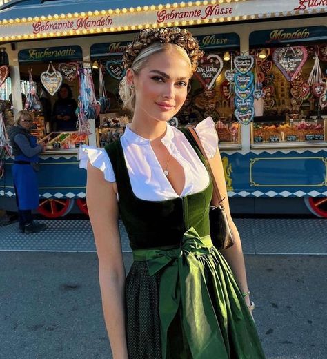 Dirndl Aesthetic, October Fest Outfit, Vintage Dress Outfits, Octoberfest Outfit, Octoberfest Outfits, Lederhosen Women, Drindl Dress, German Traditional Dress, Dirndl Dress Oktoberfest