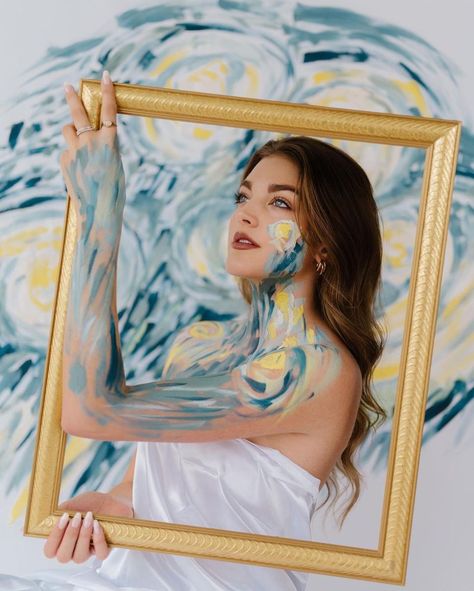 Painter Photography, Musician Portraits, Episode Interactive Backgrounds, 2022 Art, Beautiful Photoshoot Ideas, Paint Photography, Creative Photoshoot Ideas, Photographie Inspo, Model Poses Photography