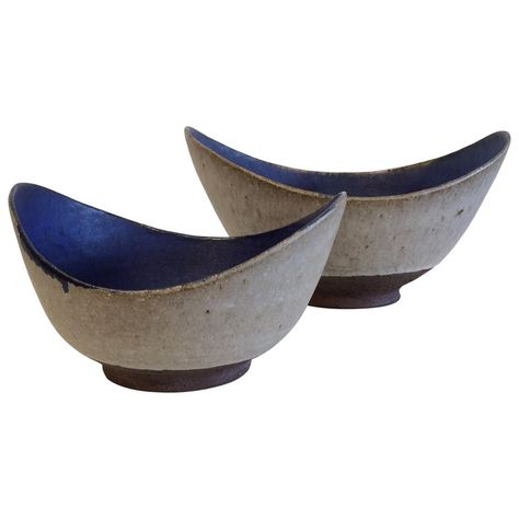 Danish Modern Chairs, Teak Bowl, Beginner Pottery, Glazed Bowl, Pottery Handbuilding, Slab Pottery, Ceramic Techniques, Modern Pottery, Modern And Antique